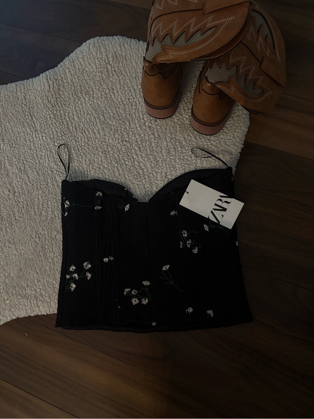 🤎BNWT ZARA TEXTURED FLORAL TOP